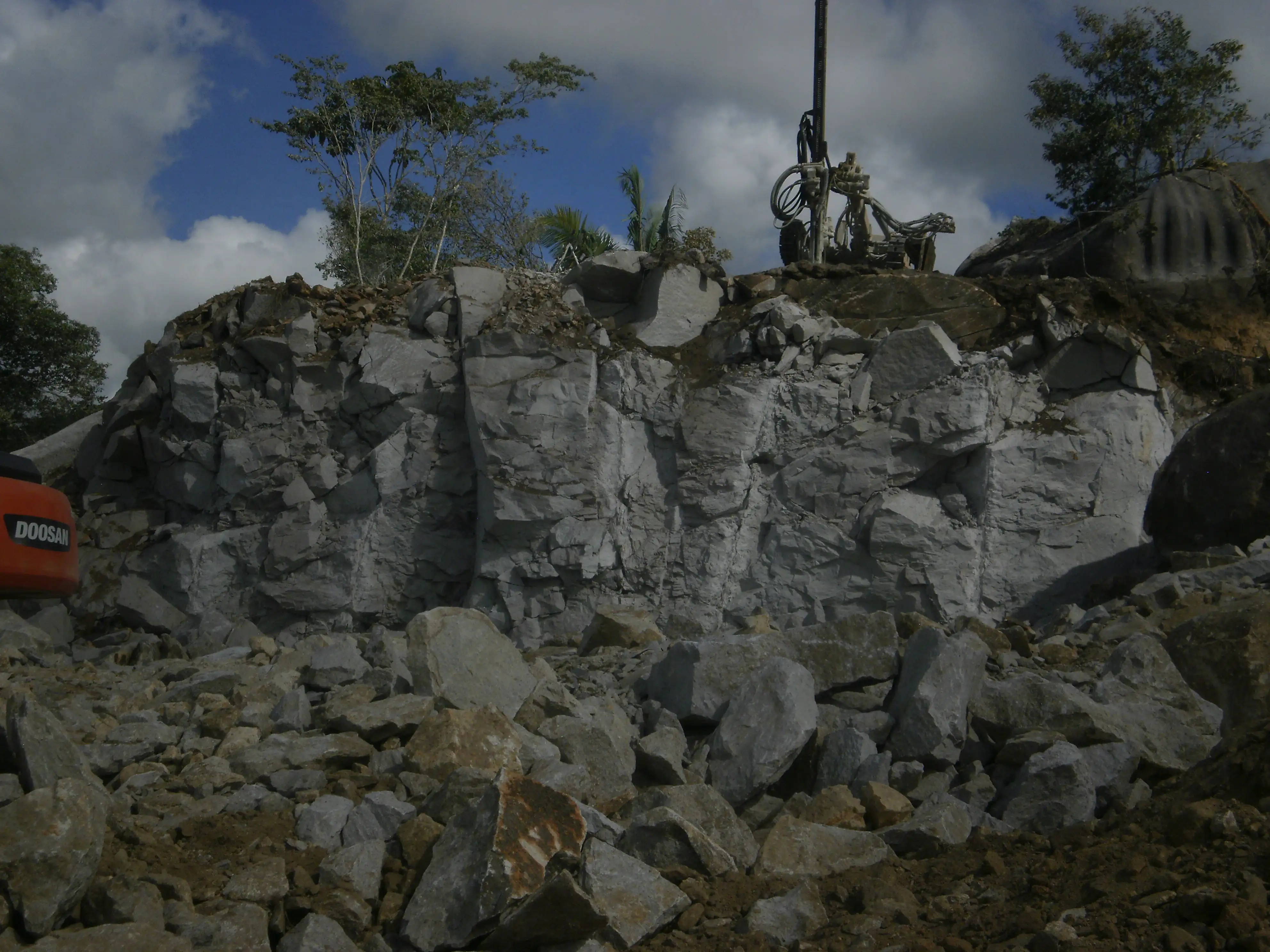Desmonte de concreto em Santos