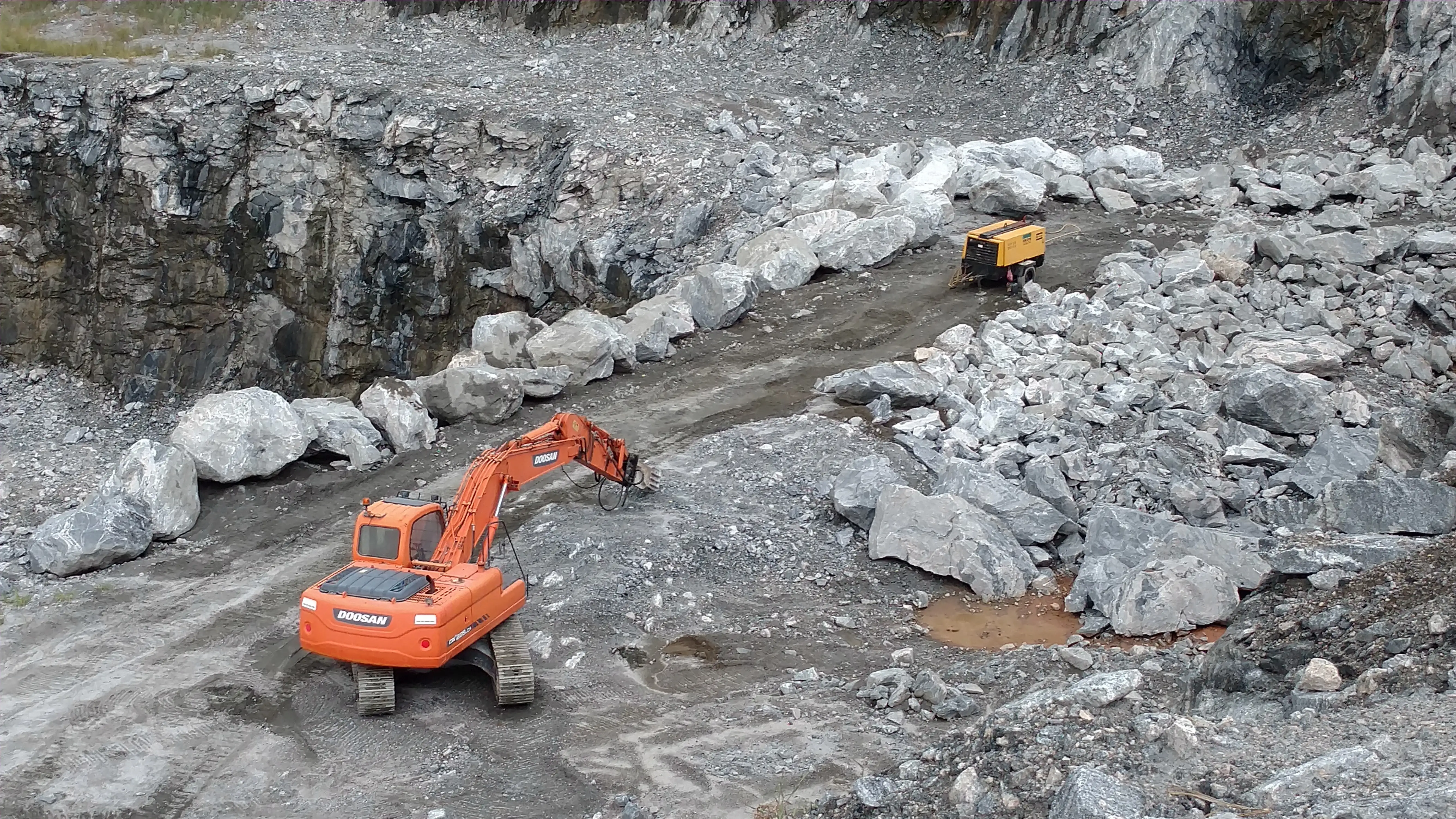 Empresa de Desmonte de rochas na mineração em Campinas