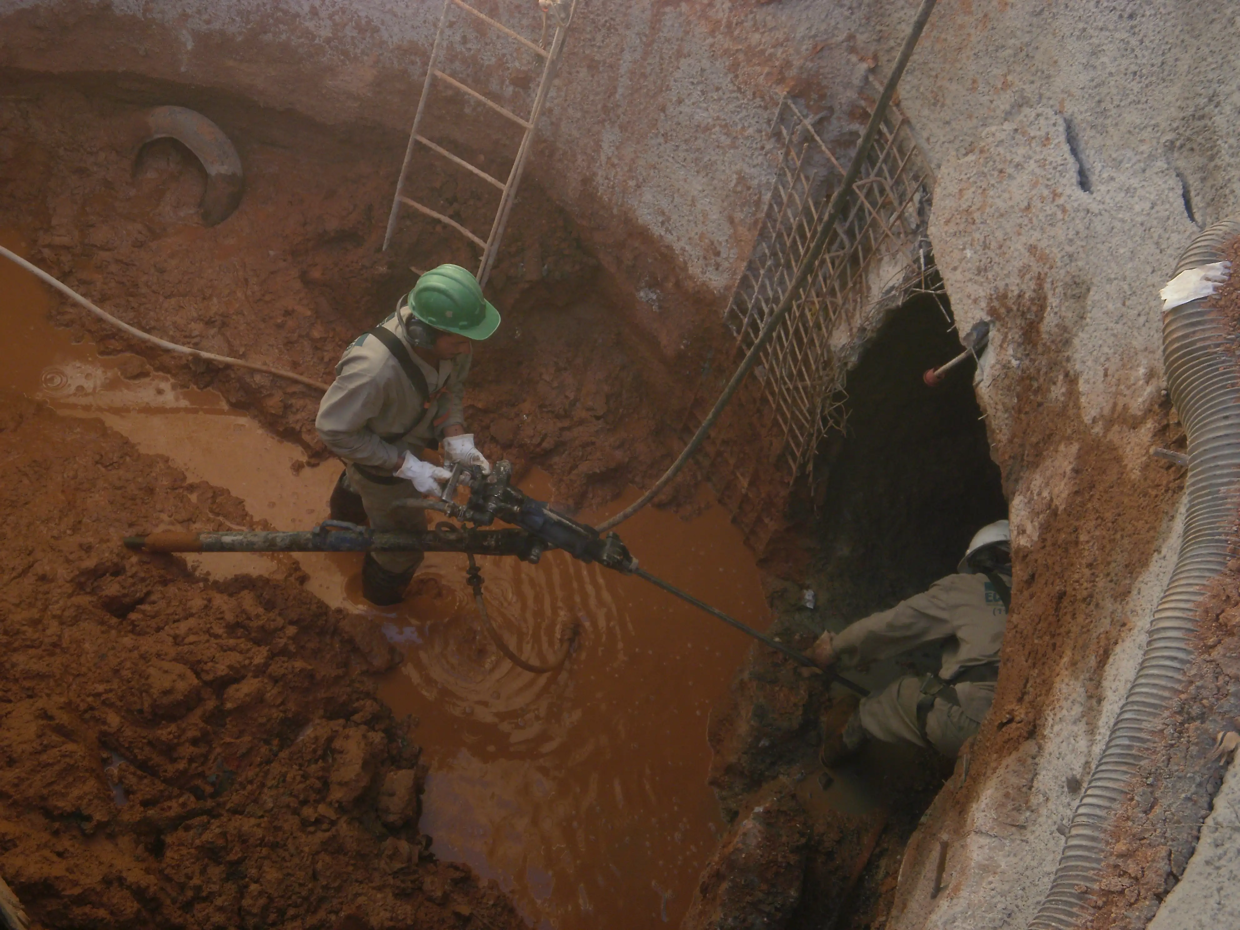 Equipamentos de perfuração subterrânea  em Santos