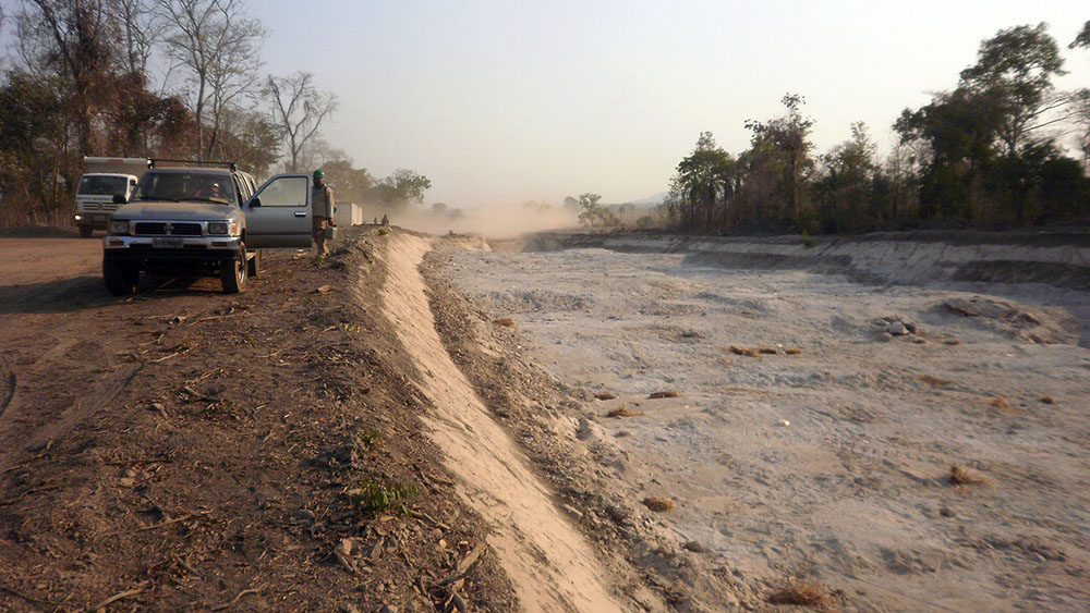 Desmonte de Rocha – Ferrovia Norte-Sul
